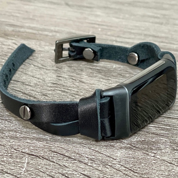 Black Slim Leather Strap Band Fitbit Charge 5 Tracker Black Jewelry Bracelet - Picture 7 of 8